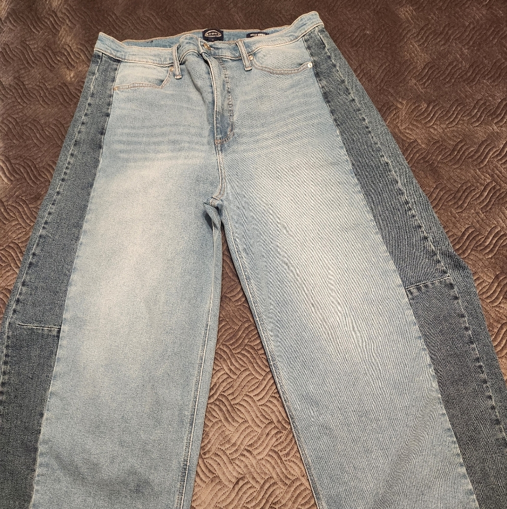 Plus sized- Scoop NYC Light Blue Wide Leg Jeans - Picture 8 of 12